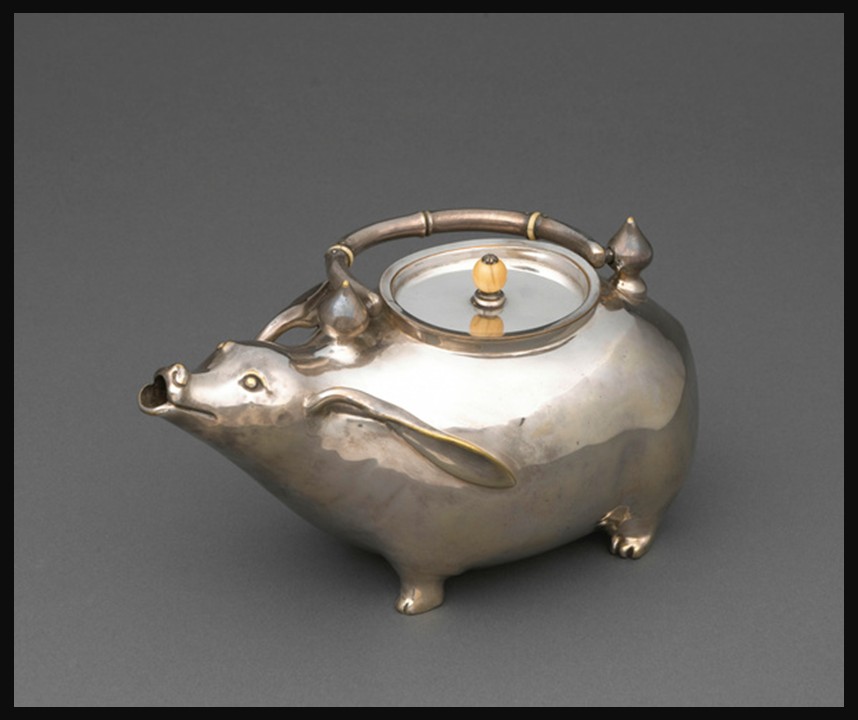 A silver‑plated and ivory tea pot in the shape of a stylized hare by French artist Émile Auguste Reiber (c.1882), with the animal’s body forming the vessel, 12.8 cm high and 24.8 cm long, from the Musée d’Orsay collection in Paris.